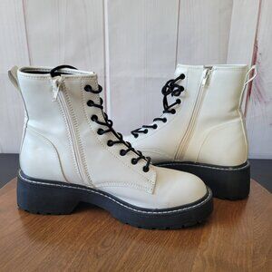 Madden Girl Women’s Sz 10 Ankle Boots, White/Black, Chunky Combat Boots, NWOT